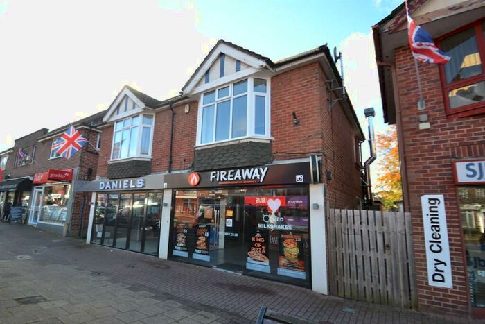 2 Bedroom Flat To Rent In Broadstone, BH18