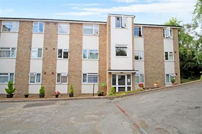 2 Bedroom Flat To Rent In Wells Close, Clarence Road, Tunbridge Wells, TN1