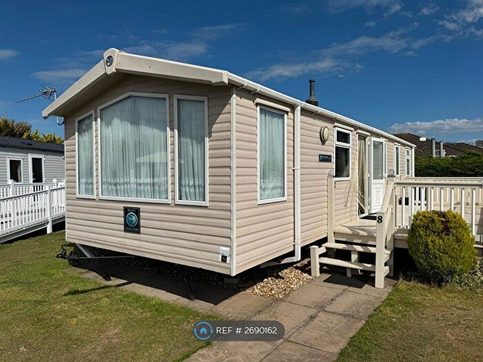 3 Bedroom Park Home To Rent In Buckingham Road, Westbury, Brackley, NN13