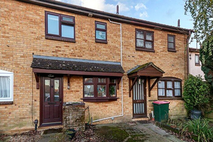 2 Bedroom Terraced House For Sale In Ivanhoe Close, Crawley, West Sussex, RH11