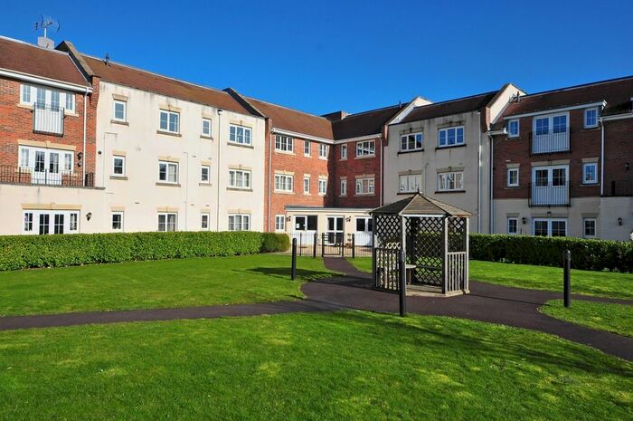 2 Bedroom Flat To Rent In Wey House, Spiro Close, Pulborough, RH20
