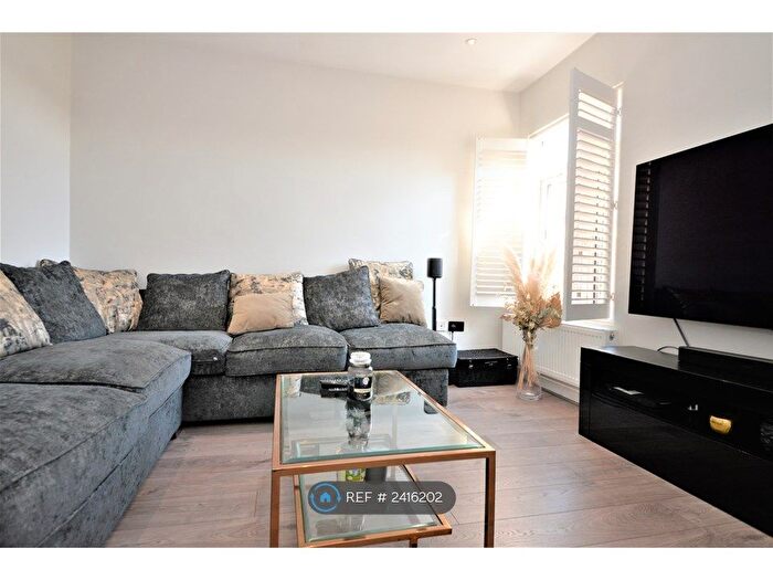 2 Bedroom Flat To Rent In Marlborough Road, Bounds Green, N22