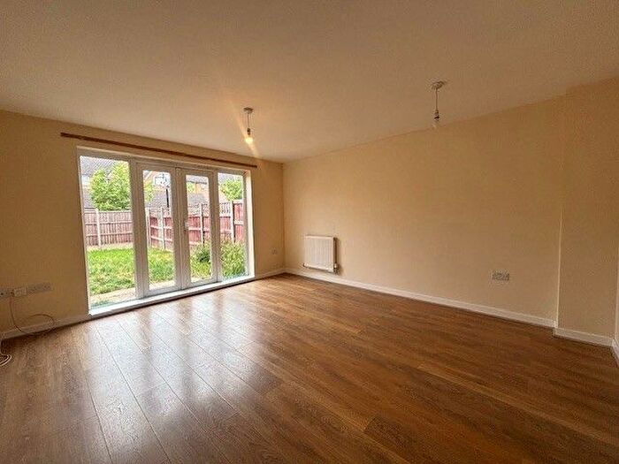 3 Bedroom Property To Rent In Harvest End, Watford, WD25