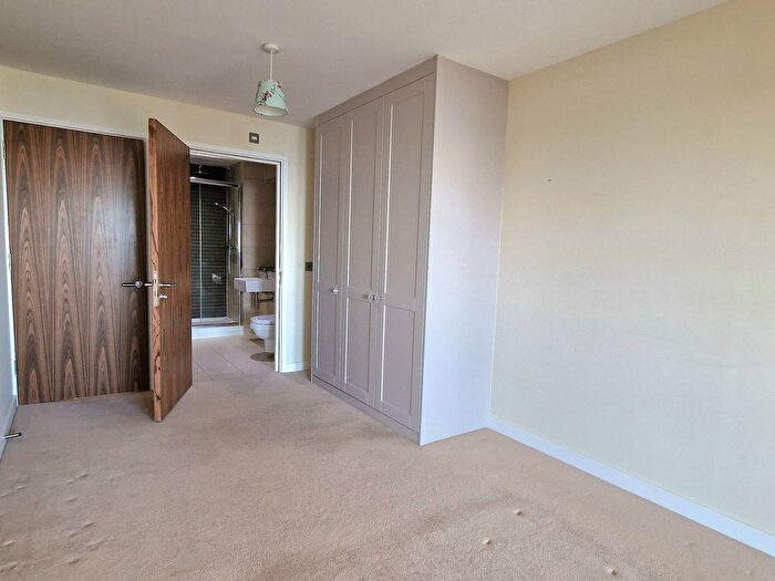2 Bedroom Flat For Sale In Middle Lincombe Road, Torquay, TQ1