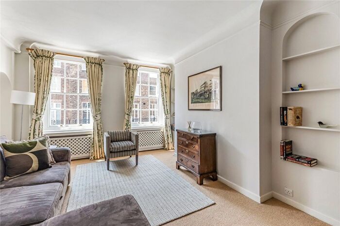 1 Bedroom Flat To Rent In Smith Street, London, SW3