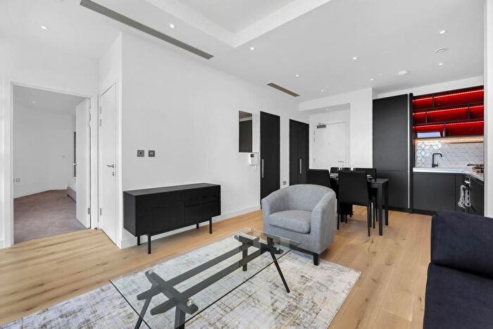 1 Bedroom Flat To Rent In Bridgewater House, Lookout Lane, London, E14