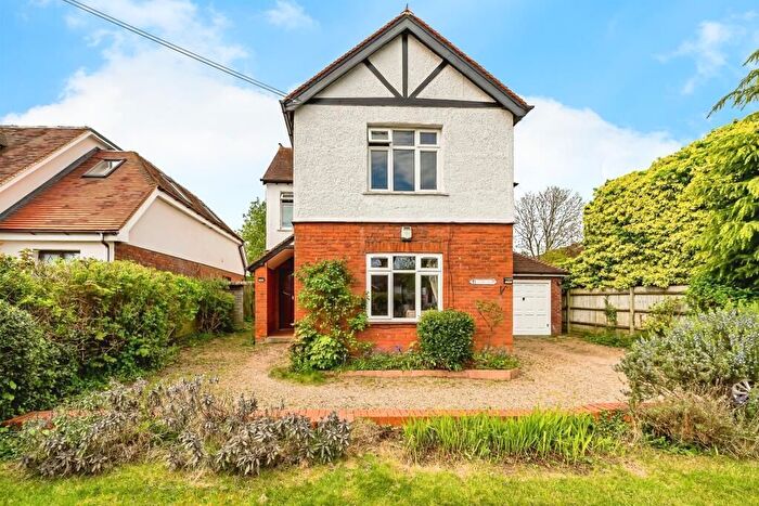 4 Bedroom Detached House To Rent In Lcoln Hatch Lane, Burnham, Buckinghamshire, SL1