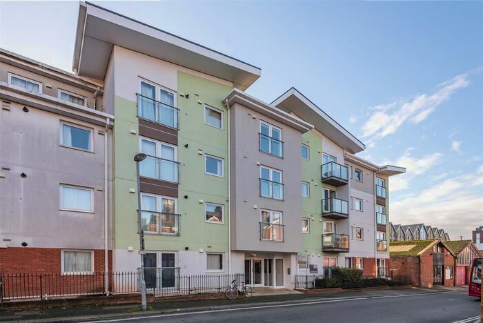 1 Bedroom Flat To Rent In Wheaton House, Red Lion Lane, Exeter, EX1
