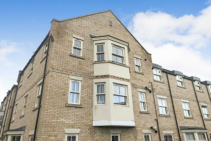 2 Bedroom Flat For Sale In Flanders Close, Bicester, OX26