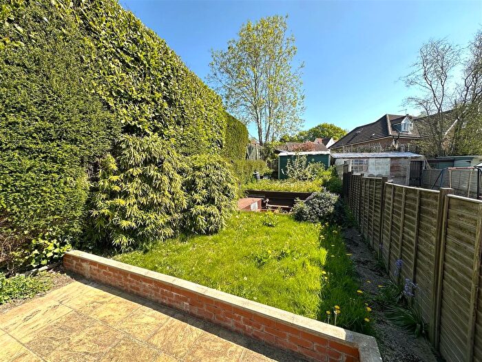 2 Bedroom End Of Terrace House To Rent In Broadshard, Crewkerne, TA18