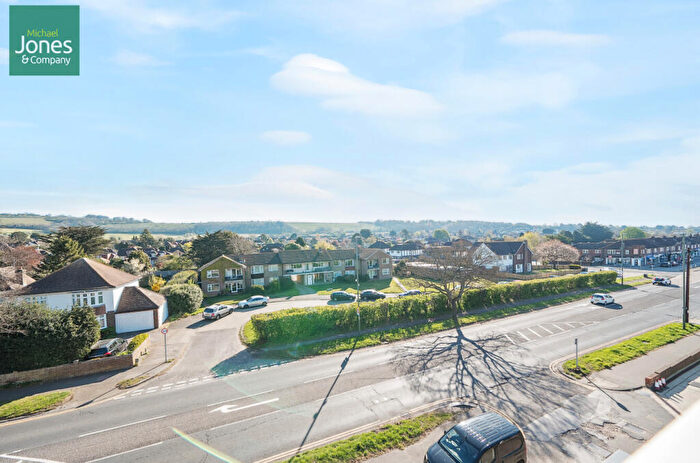 4 Bedroom House To Rent In Findon Road, Worthing, West Sussex, BN14
