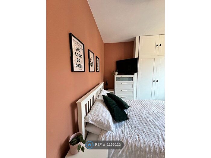 2 Bedroom Flat To Rent In Greystoke Avenue, Newcastle Upon Tyne, NE2