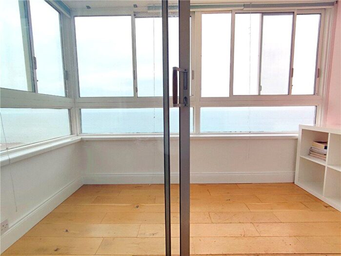 2 Bedroom Apartment For Sale In West Parade, Worthing, West Sussex, BN11