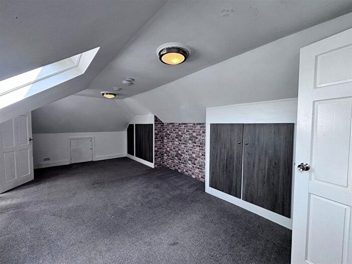 1 Bedroom Flat To Rent In Edward Avenue, London, E4