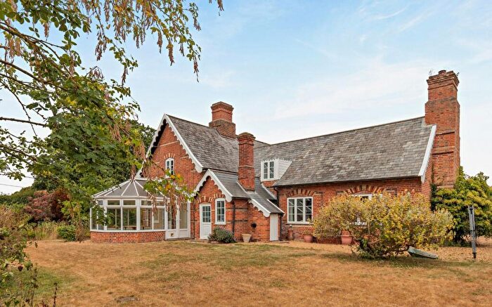 3 Bedroom Detached House For Sale In School Road, Buckenham, Norwich, Norfolk, NR13