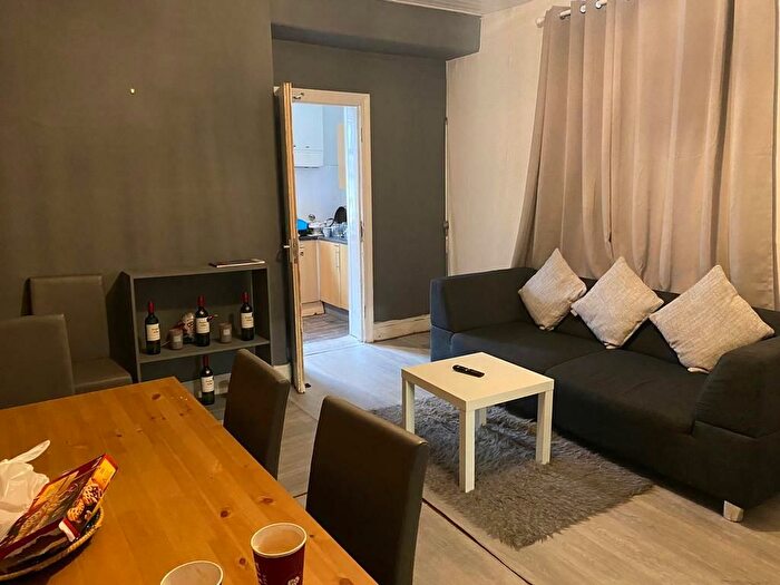 1 Bedroom Flat To Rent In Brighton Grove, Newcastle Upon Tyne, NE4