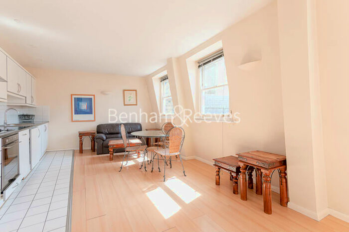 1 Bedroom Apartment To Rent In West Smithfield, City, EC1A