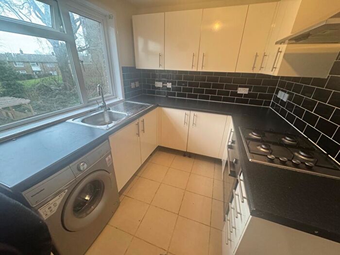 2 Bedroom Maisonette To Rent In Cornwall Road, Southampton, SO18