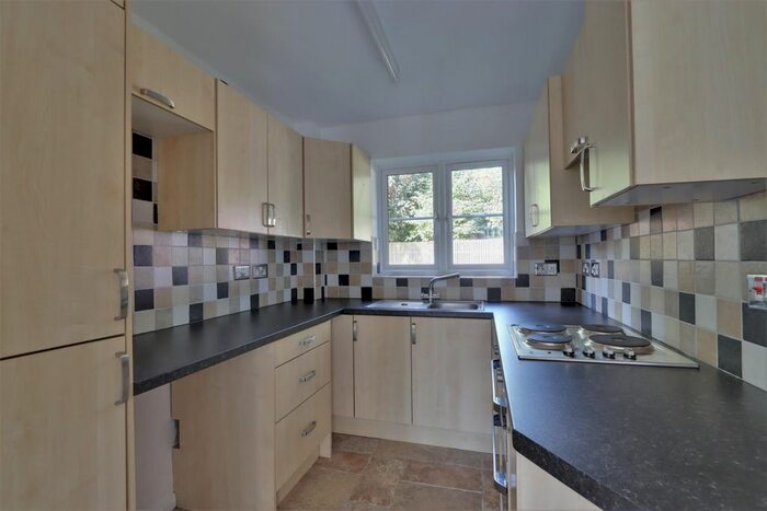 2 Bedroom Flat To Rent In Boakes Drive, Stonehouse, GL10