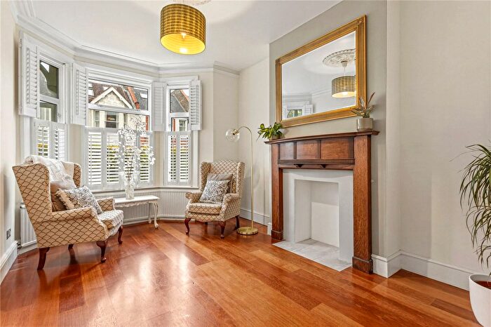 4 Bedroom Terraced House For Sale In Eswyn Road, London, SW17