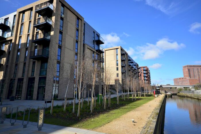 2 Bedroom Flat For Sale In Lockside Lane, Salford, M5