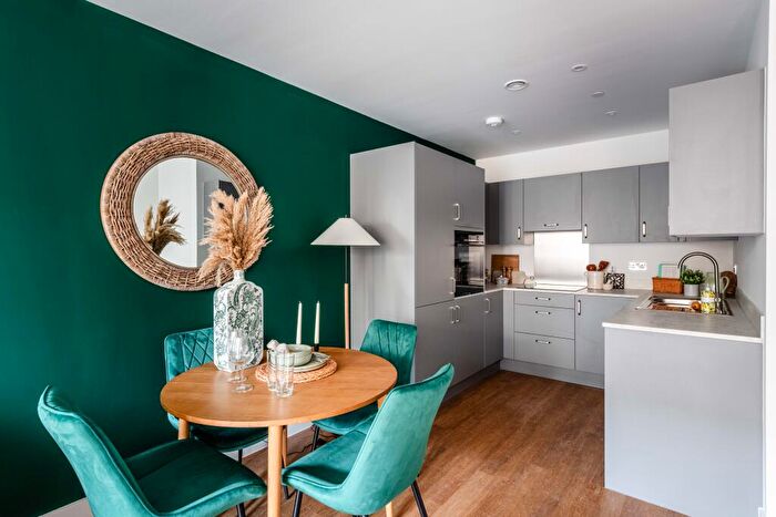 2 Bedroom Apartment For Sale In Park Rise, Sunrise Avenue, Hornchurch, London, RM12