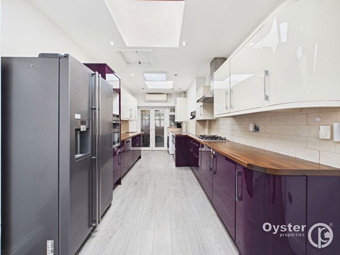 3 Bedroom Bungalow To Rent In Rugby Avenue, Wembley, HA0