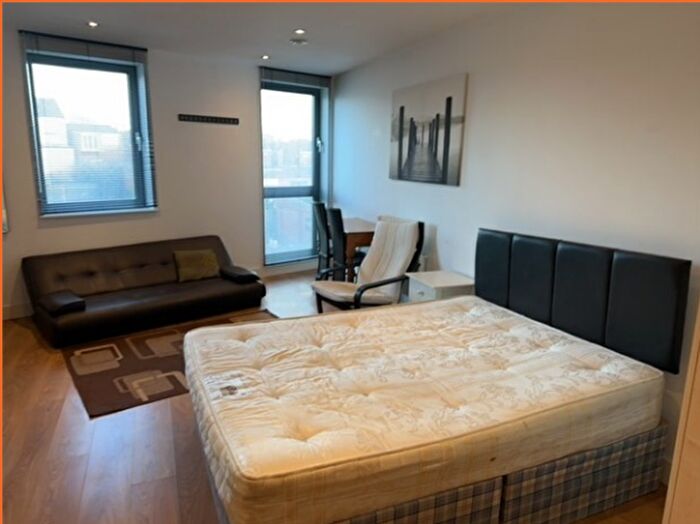 Flat To Rent In Echo Central, Cross Green Lane, City Centre, LS9