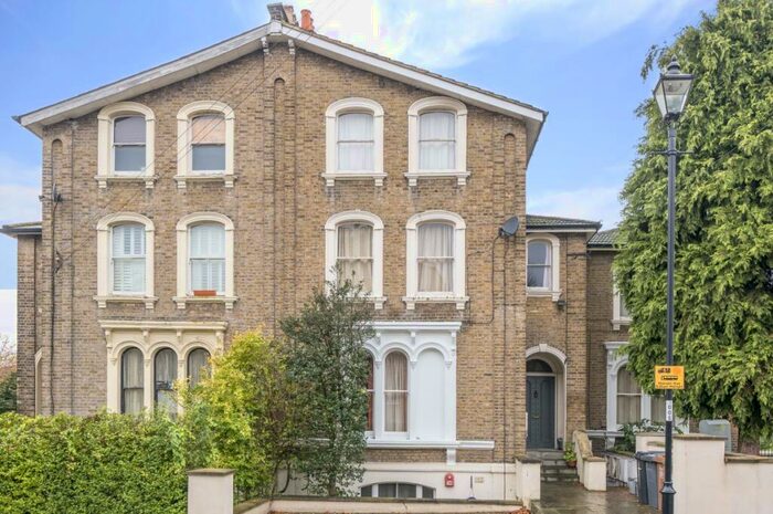 2 Bedroom Flat To Rent In Glenton Road London, SE13