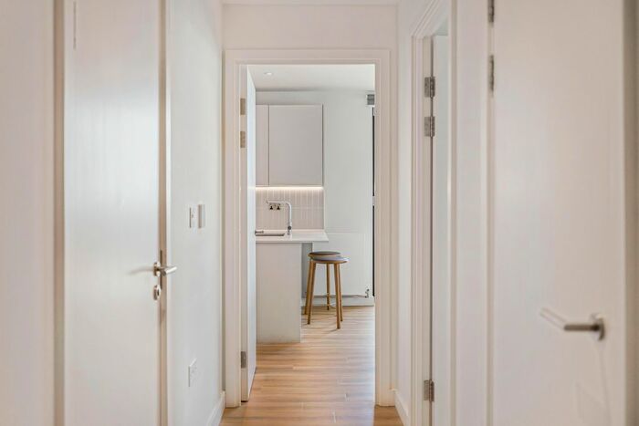 2 Bedroom Flat To Rent In Ten Degrees, George Street, London, Croydon, CR0