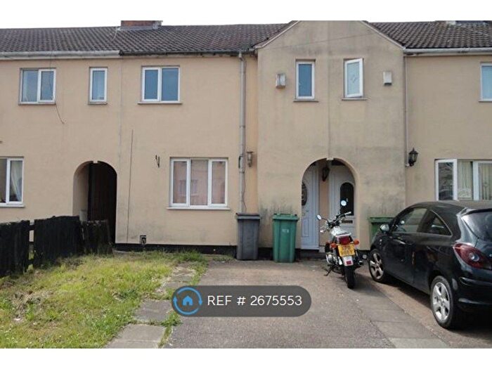 3 Bedroom Semi Detached House To Rent In Old Fallings Crescent, Wolverhampton, WV10