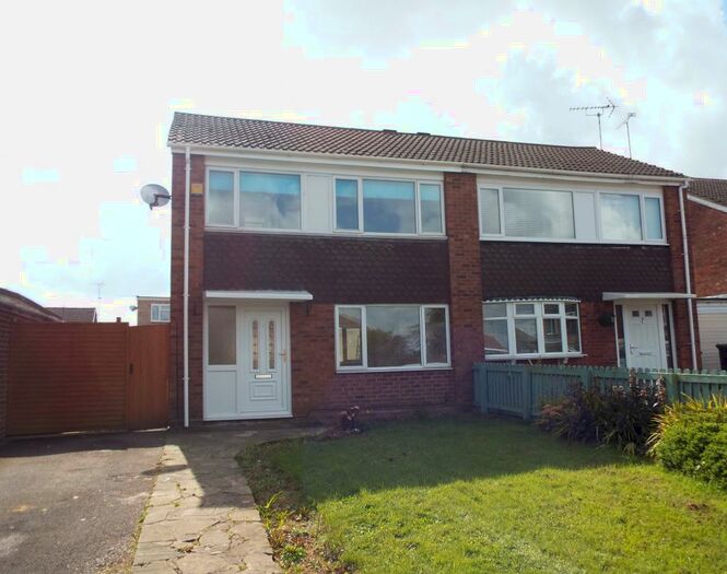 3 Bedroom House To Rent In Grenville Close, Uttoxeter, ST14