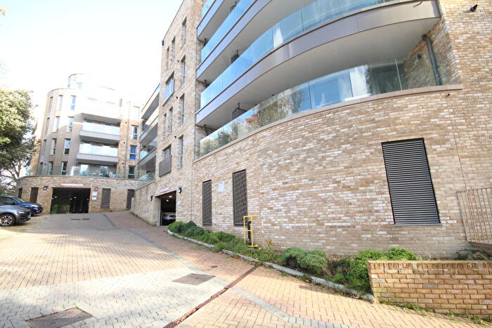 2 Bedroom Flat To Rent In Tree Tops, St Stephen's Road, Bournemouth, Bournemouth Christchurch Poole, BH2