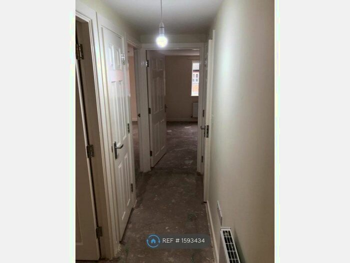 2 Bedroom Flat To Rent In Grayling Crescent, Leamington Spa, CV31