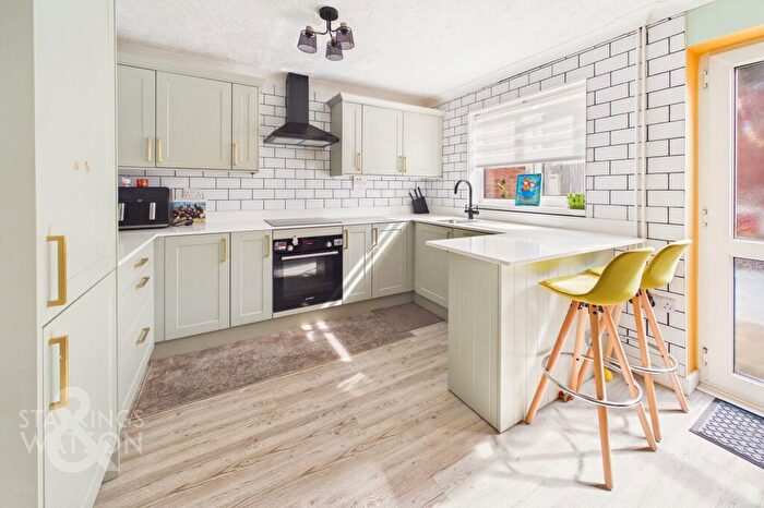4 Bedroom Terraced House For Sale In Rosebay Close, Old Catton, Norwich, NR6