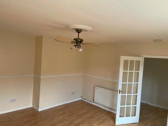 3 Bedroom Semi-Detached House To Rent In Preston Avenue, Prestonpans, EH32