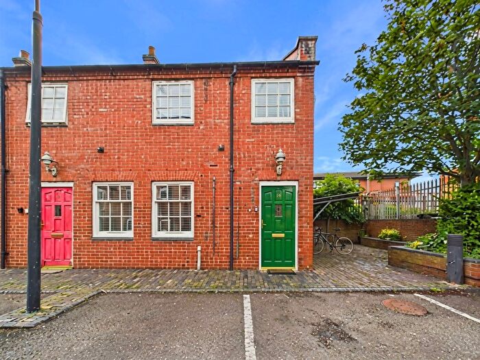 2 Bedroom End Terrace House For Sale In Horninglow Street, Burton-On-Trent, DE14
