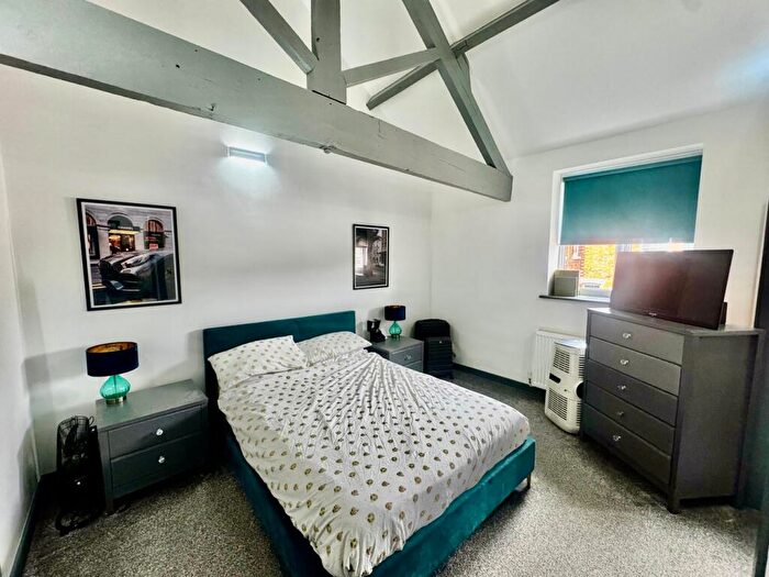 1 Bedroom Apartment For Sale In , Wellingborough Road, Rushden, NN10