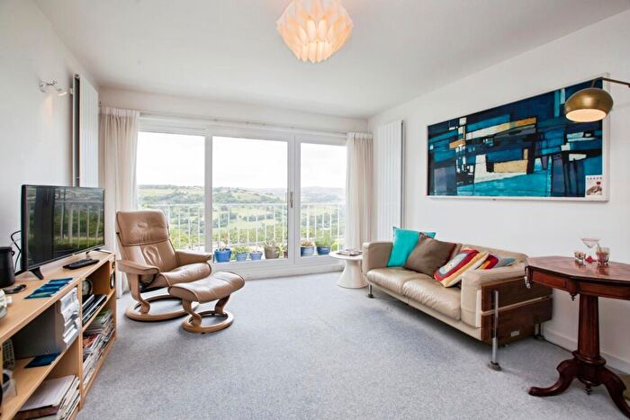 2 Bedroom Apartment For Sale In Eastwood Court, Albert Promenade, Halifax, West Yorkshire, HX3