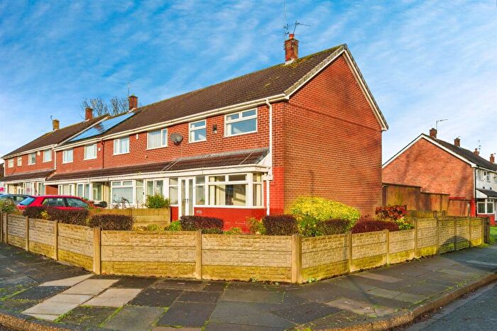 3 Bedroom Semi Detached House For Sale In Ford Close, Wirral, CH49