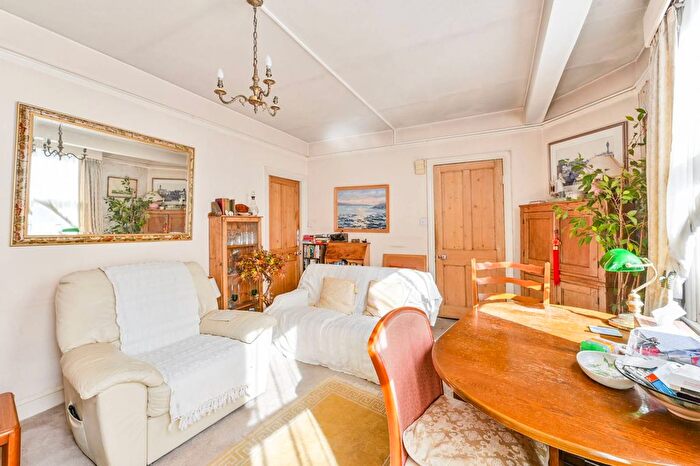 2 Bedroom Flat For Sale In Cross Keys Close, Marylebone, London, W1U