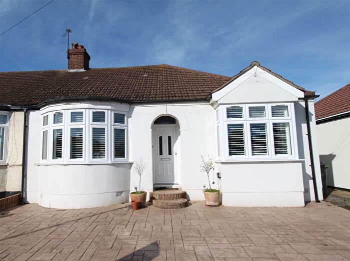 3 Bedroom Semi Detached Bungalow For Sale In Hillview Road, Chislehurst, BR7