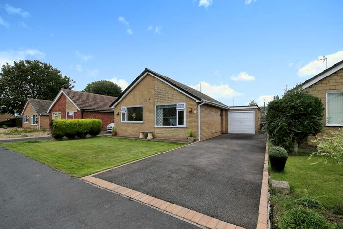 2 Bedroom Detached Bungalow For Sale In Harpe Close, Pinchbeck, Spalding, PE11