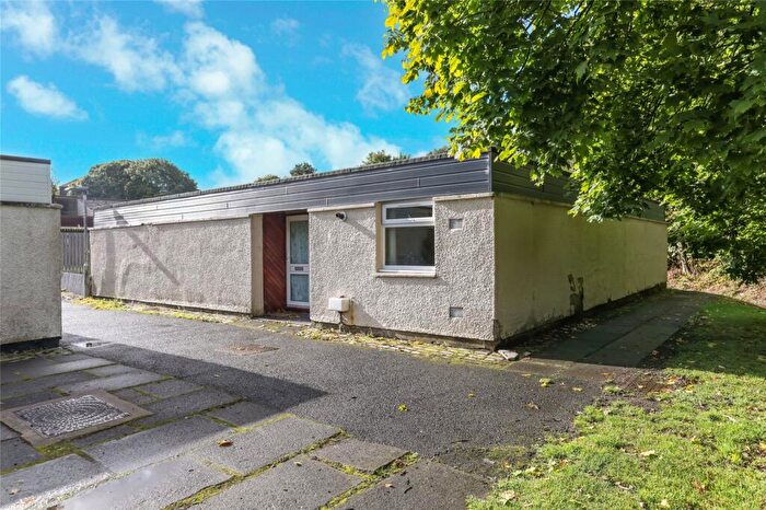 2 Bedroom Detached House For Sale In Alder Road, Cumbernauld, Glasgow, North Lanarkshire, G67