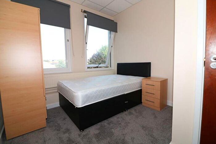 1 Bedroom Flat To Rent In Collonade House, Bradford, BD1