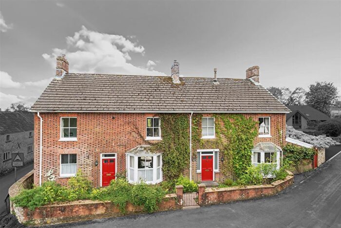 5 Bedroom Detached House For Sale In South Chard, Chard, TA20
