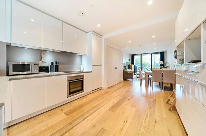 2 Bedroom Flat To Rent In Vita Apartments, Croydon, CR0