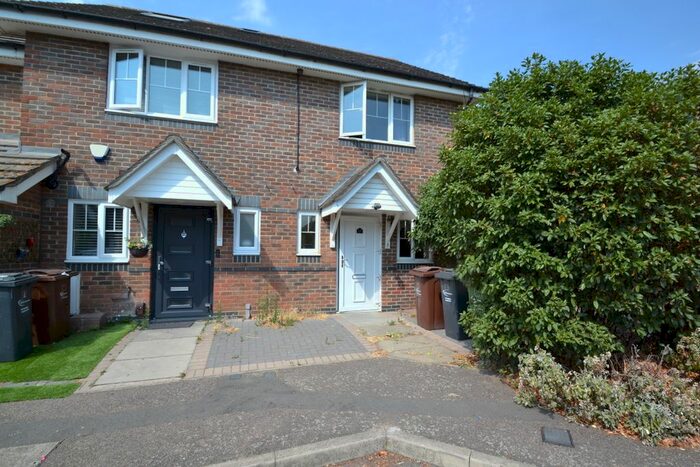 2 Bedroom Terraced House To Rent In Puffin Close, IG11