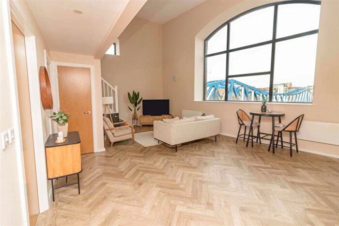 2 Bedroom Flat To Rent In Ochre Mews, Raven Road, Gateshead, NE8