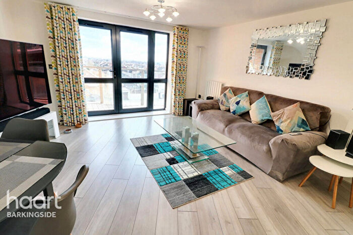 2 Bedroom Apartment For Sale In - Parham Drive, Gants Hill, IG2